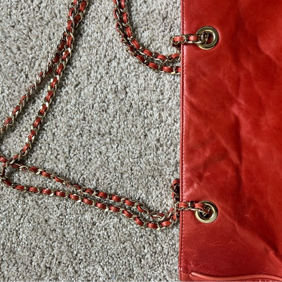 Tre Vero Red Quilted Shoulder Bag - Picture 3 of 13